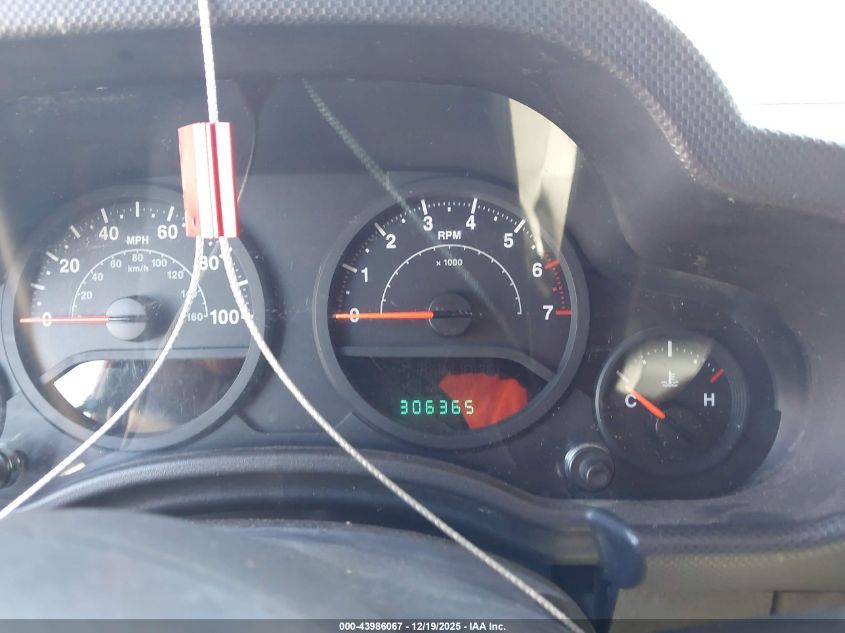 2007 Jeep Wrangler VIN: 1J4GB39157L157015 Lot: 43986067