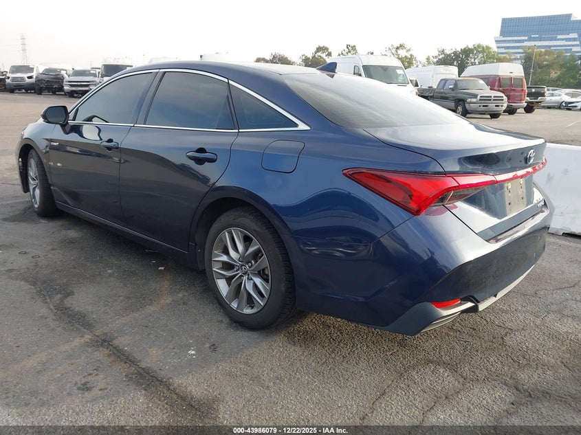 2020 Toyota Avalon Hybrid Xle