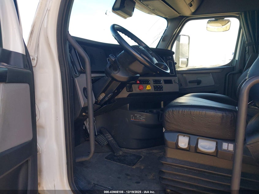 2023 Freightliner New Cascadia 126 VIN: 3AKJHHDR3PSNZ3671 Lot: 43986108