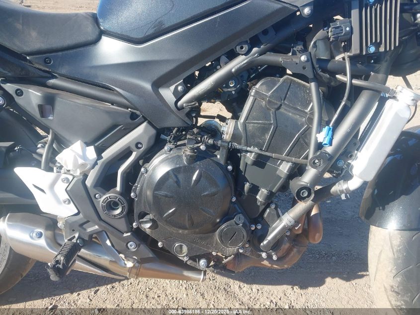 2025 Kawasaki Ex650 R VIN: ML5EXER1XSDAE3114 Lot: 43986186