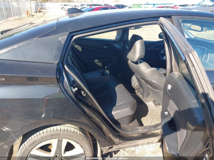 2018 Toyota Prius Four Touring VIN: JTDKARFUXJ3553033 Lot: 43986263