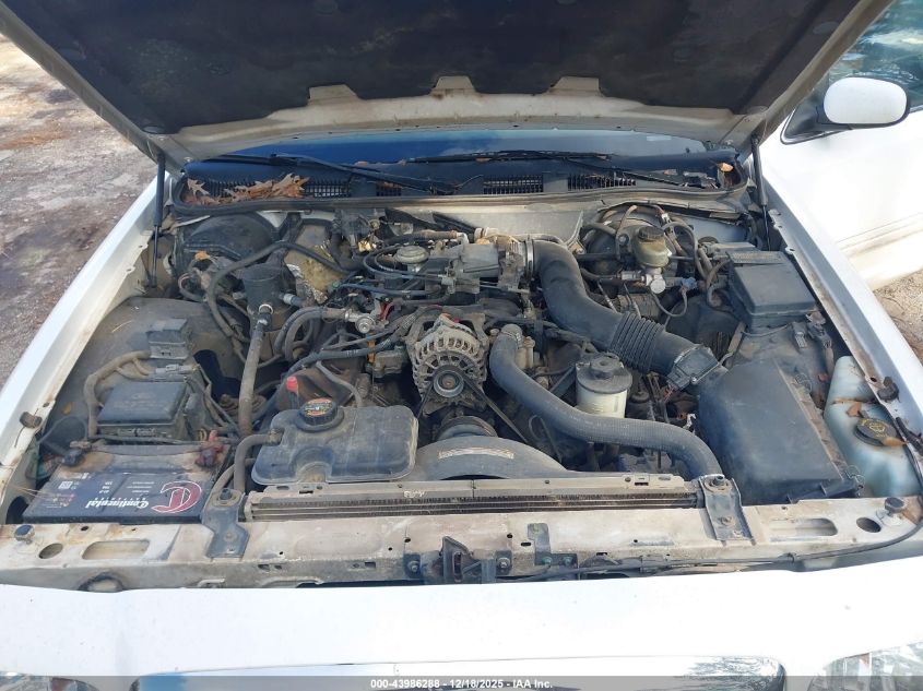 1999 Ford Crown Victoria VIN: 2FAFP73W6XX126038 Lot: 43986288