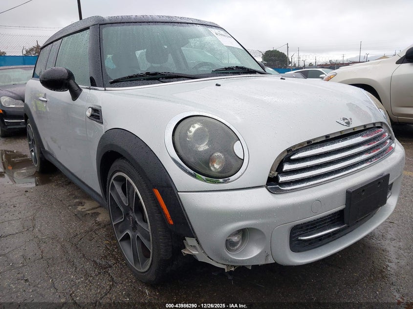 2011 Mini Cooper Clubman VIN: WMWZF3C54BTX82154 Lot: 45389865