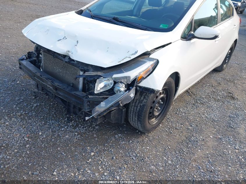 2018 Kia Forte Lx VIN: 3KPFK4A73JE196242 Lot: 43986327