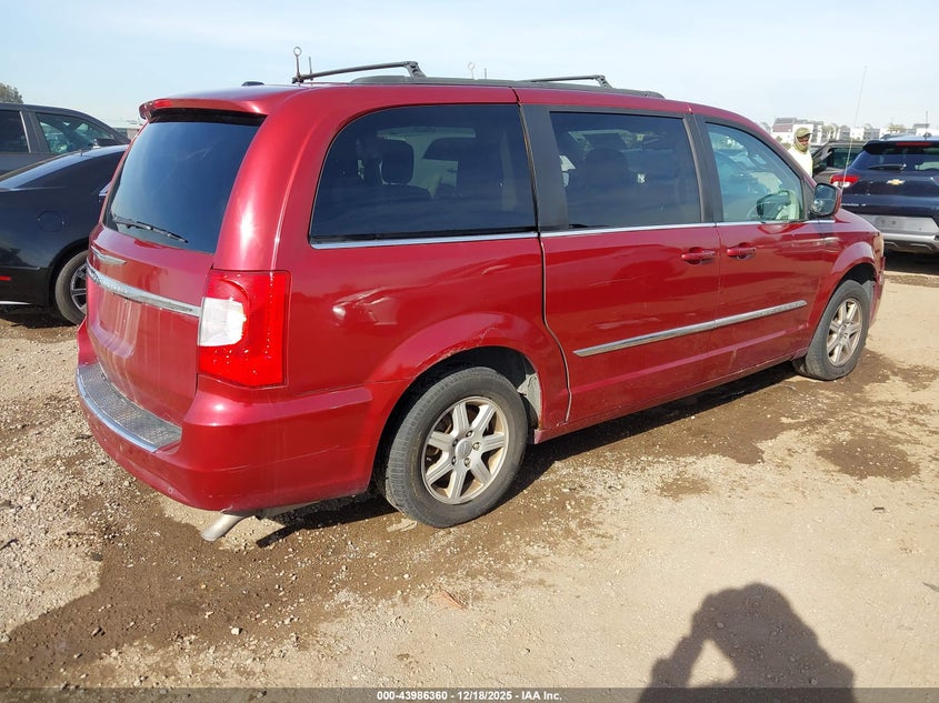 2012 Chrysler Town & Country Touring