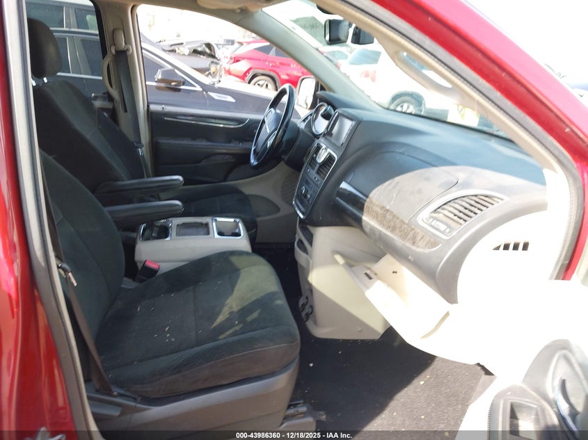 2012 Chrysler Town & Country Touring