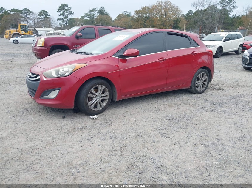 KMHD35LH4FU235893 2015 HYUNDAI ELANTRA photo no. 2