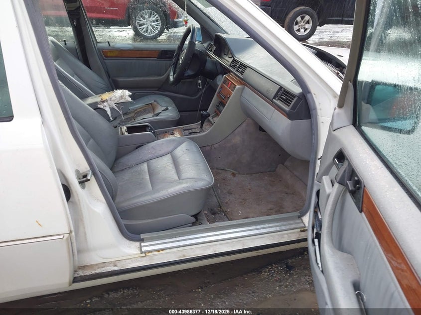 1994 Mercedes-Benz E 320