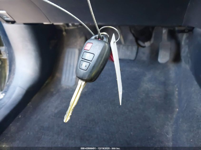 2017 Toyota Rav4 Le VIN: JTMZFREV4HJ131890 Lot: 43986491