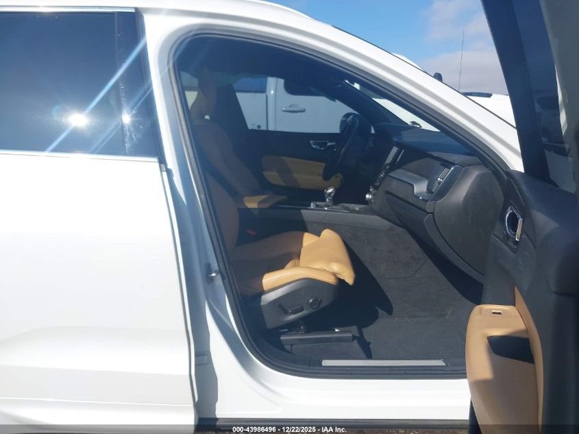 2019 Volvo Xc60 T5 Momentum VIN: LYV102DK7KB331806 Lot: 43986496