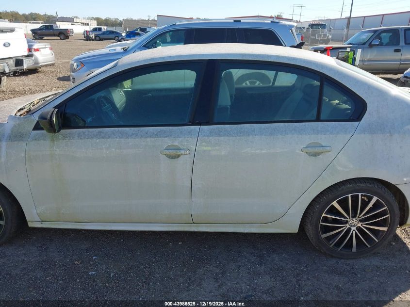 2016 Volkswagen Jetta 1.8T Sport VIN: 3VWD17AJ8GM300906 Lot: 43986525