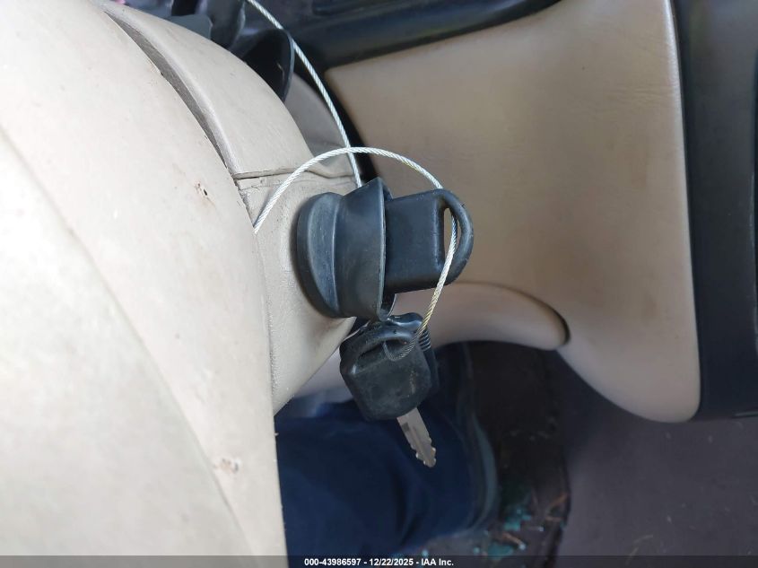 2000 Ford Taurus Ses VIN: 1FAFP55U5YA122329 Lot: 43986597