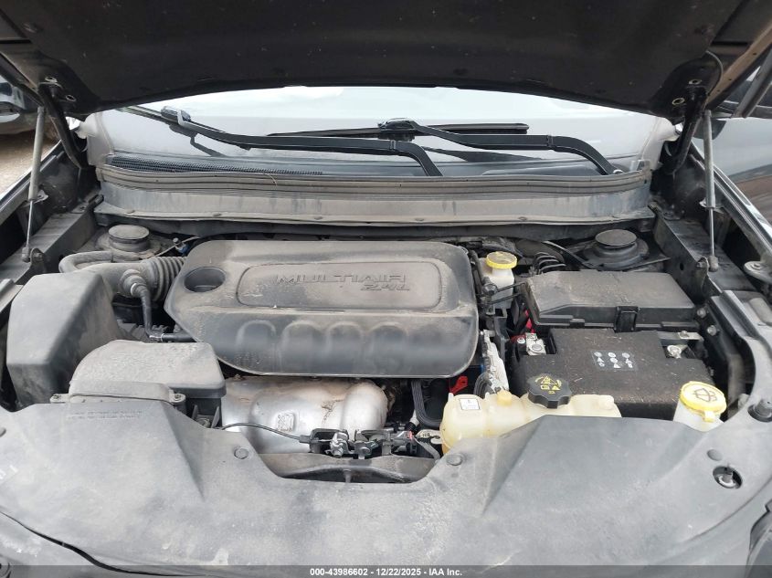 2019 Jeep Cherokee Altitude Fwd VIN: 1C4PJLLB3KD338921 Lot: 43986602