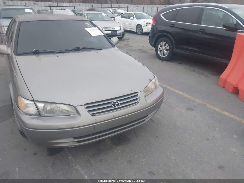 1999 Toyota Camry Le VIN: 4T1BG22K1XU483012 Lot: 43986738