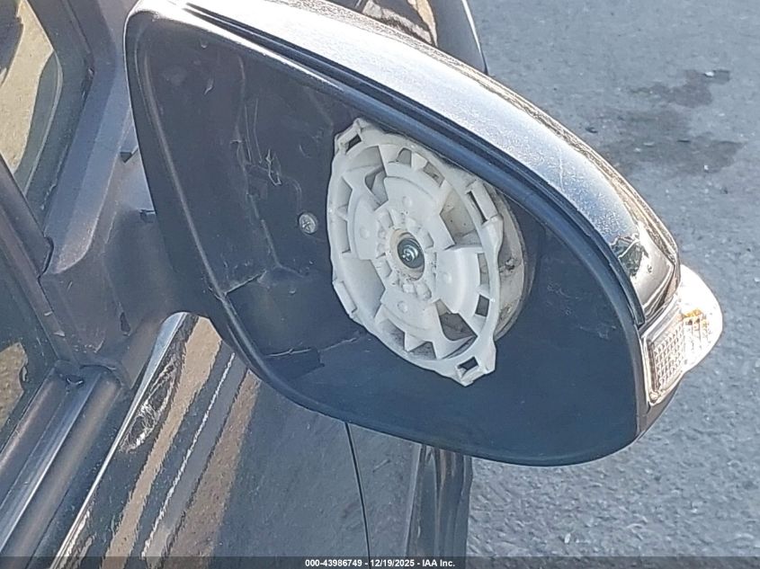 2016 Toyota Prius C One VIN: JTDKDTB33G1131630 Lot: 43986749