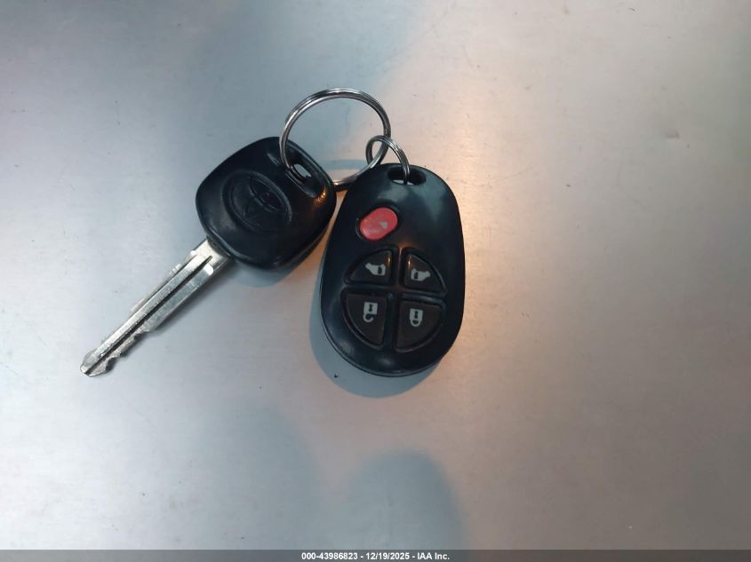 2018 Toyota Sienna Le 8 Passenger VIN: 5TDKZ3DC9JS944513 Lot: 43986823