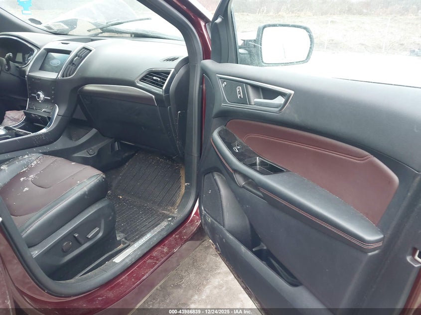 2020 Ford Edge Titanium