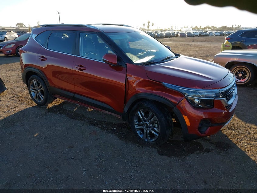 KNDEU2AA5N7313976 2022 Kia Seltos S auction photo 1