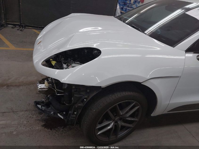 2024 Porsche Macan T VIN: WP1AA2A53RLB19422 Lot: 43986924