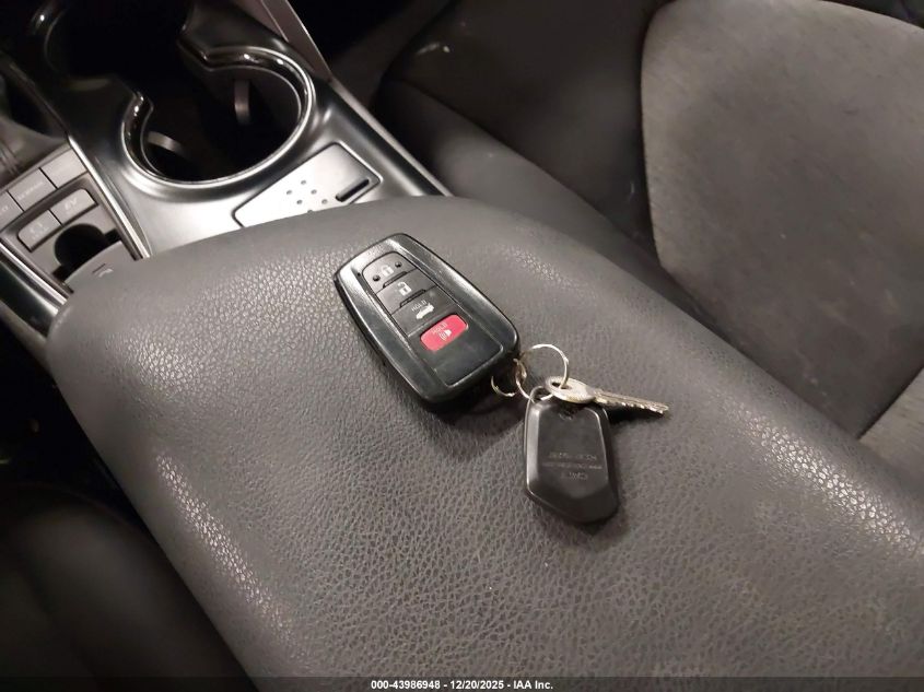 2018 Toyota Camry Hybrid Le VIN: 4T1B31HK6JU504392 Lot: 43986948