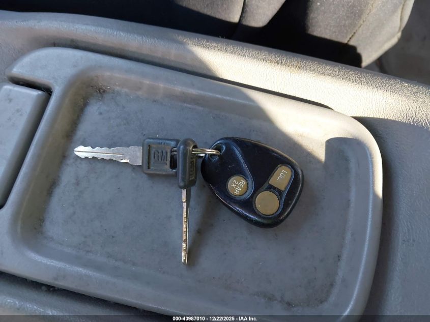 1999 Chevrolet Tahoe VIN: 3GNEK18R2XG182385 Lot: 43987010