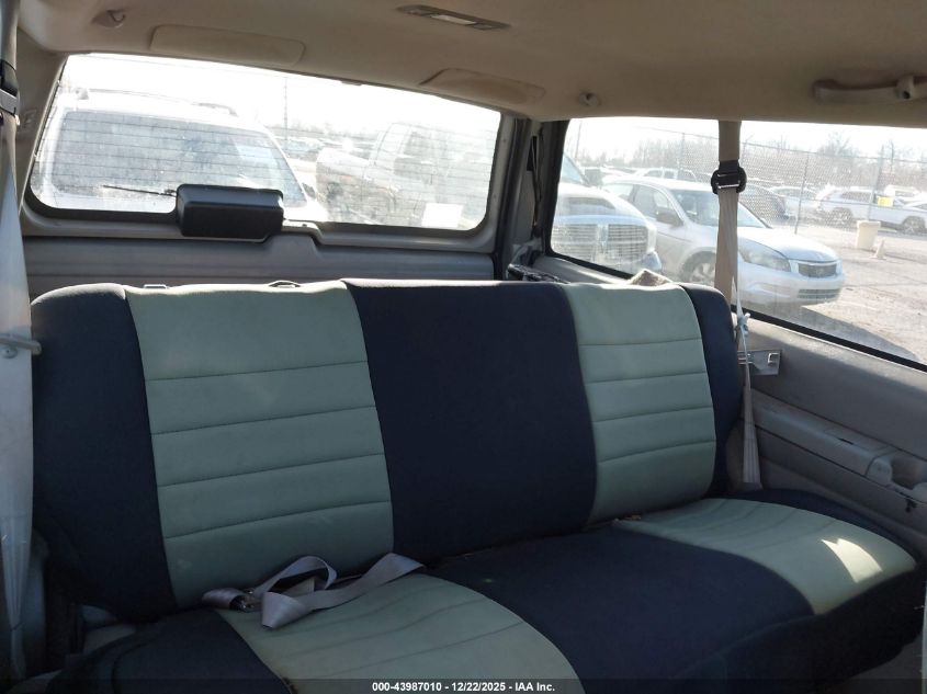 1999 Chevrolet Tahoe VIN: 3GNEK18R2XG182385 Lot: 43987010