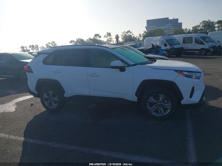 2024 Toyota Rav4 Xle VIN: 2T3P1RFV6RC427146 Lot: 43987020