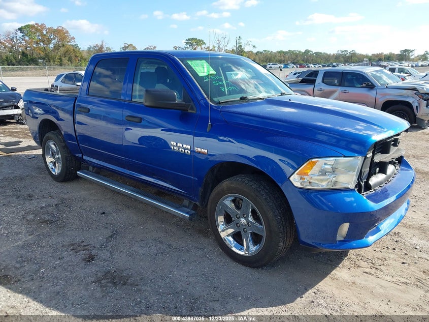 1C6RR7KT2JS137631 2018 Ram 1500 Express 4X4 5'7 Box auction photo 1