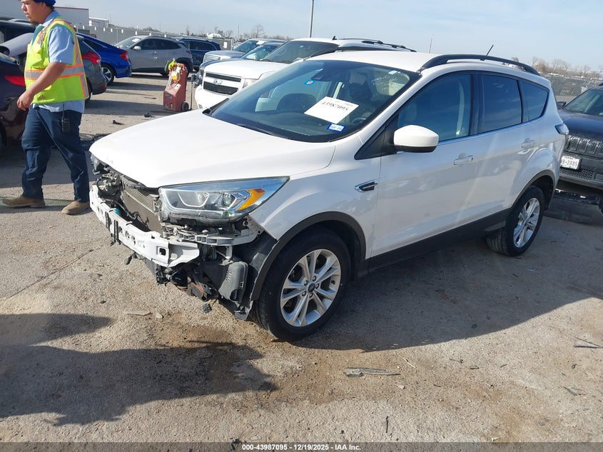 VIN 1FMCU9HD9JUB31124 2018 FORD ESCAPE SEL