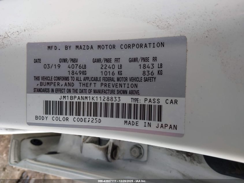 2019 Mazda Mazda3 Premium Package VIN: JM1BPANM1K1128833 Lot: 43987111