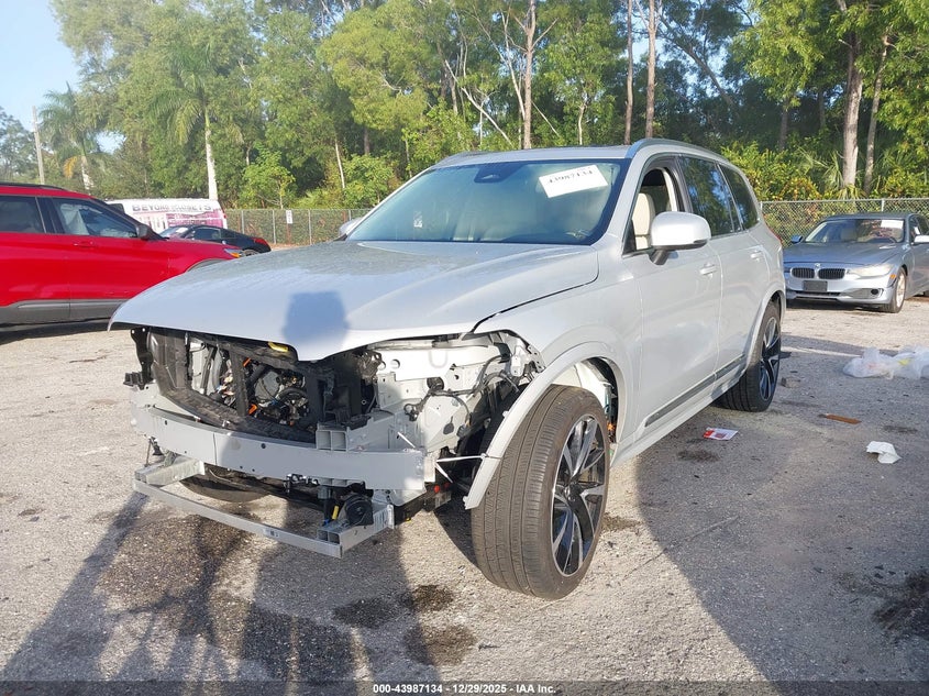 2025 Volvo Xc90 B6 Plus 7-Seater