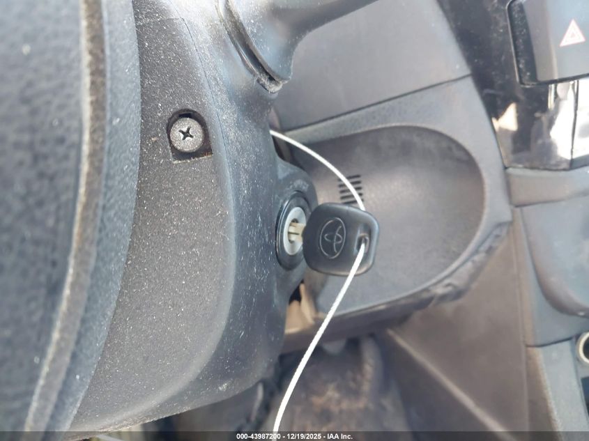 2015 Toyota Corolla L VIN: 5YFBURHE8FP230028 Lot: 43987200