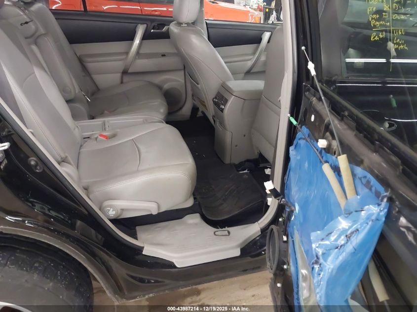 2013 Toyota Highlander Se V6 VIN: 5TDBK3EH0DS275972 Lot: 43987214