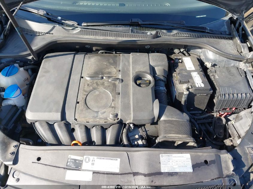 2013 Volkswagen Golf 2.5L 4-Door VIN: WVWDB7AJ3DW139005 Lot: 43987219