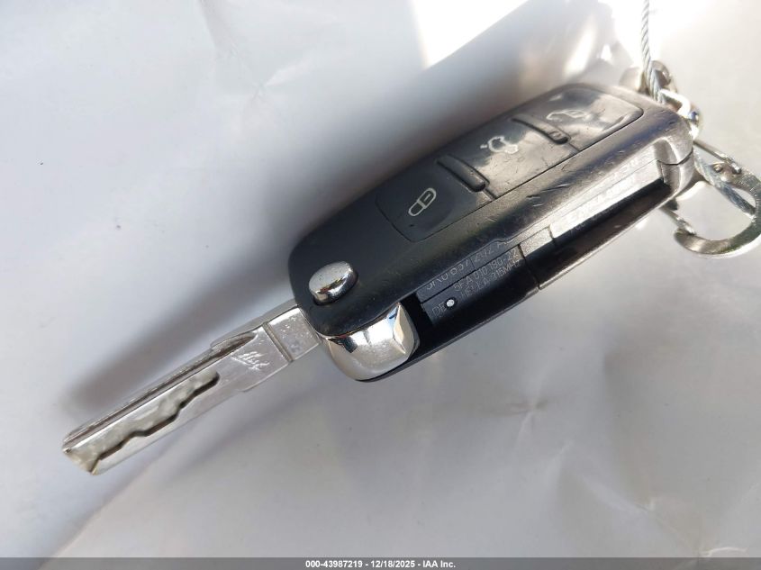 2013 Volkswagen Golf 2.5L 4-Door VIN: WVWDB7AJ3DW139005 Lot: 43987219