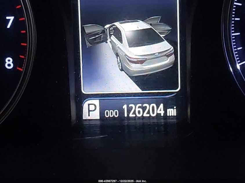 2017 Toyota Camry Le VIN: 4T1BF1FK8HU686052 Lot: 43987297