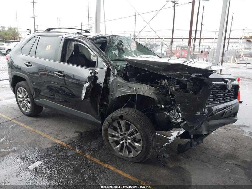 2025 Toyota Rav4 Xle Premium