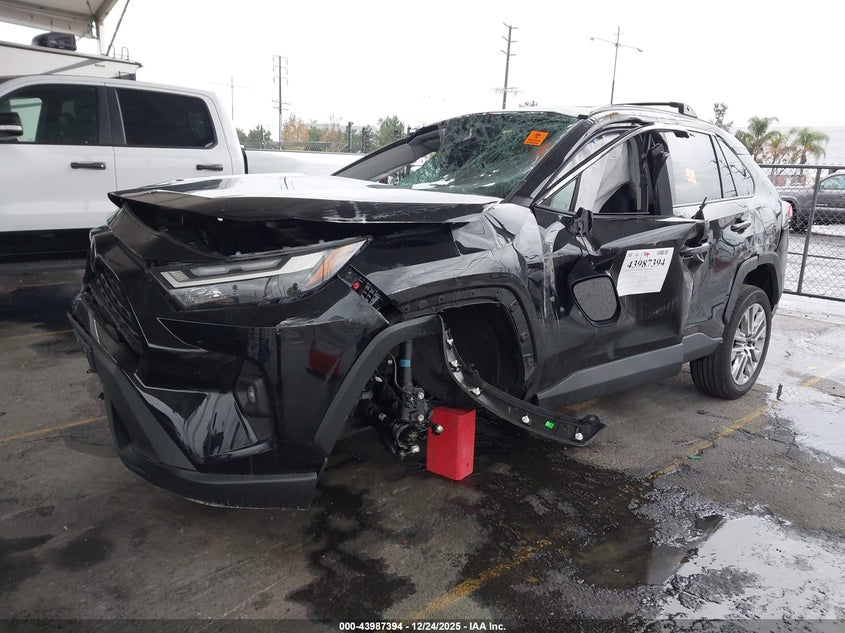 2025 Toyota Rav4 Xle Premium