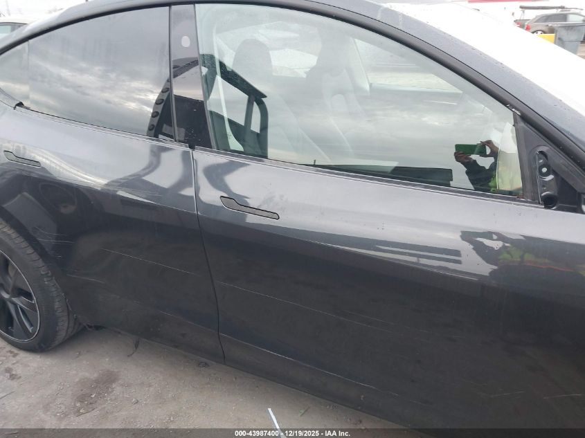 2025 Tesla Model Y Long Range Dual Motor Rear-Wheel Drive VIN: 7SAYGDED8SF279691 Lot: 43987400