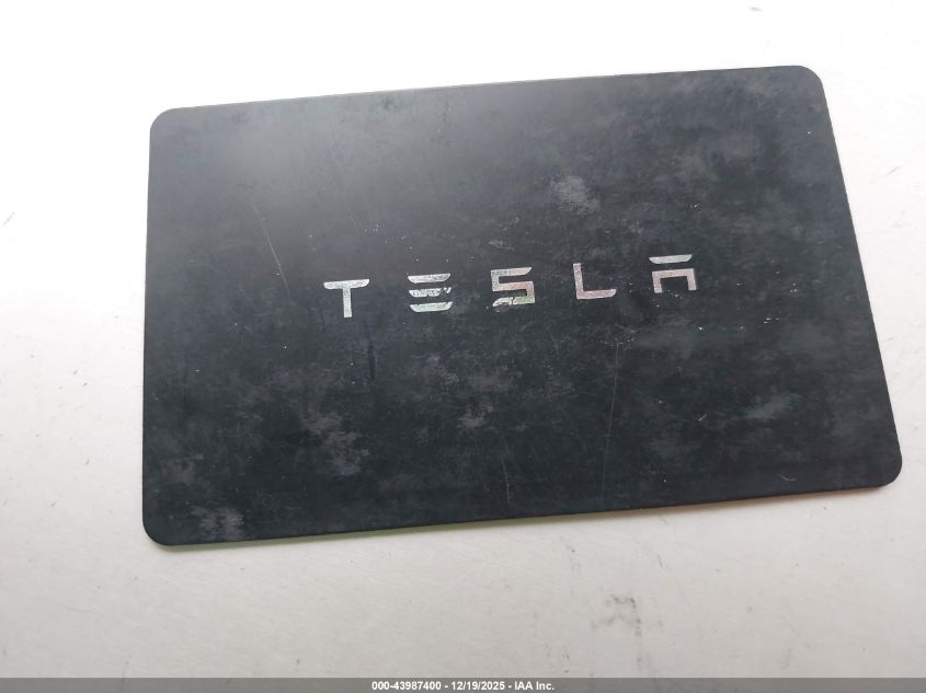 2025 Tesla Model Y Long Range Dual Motor Rear-Wheel Drive VIN: 7SAYGDED8SF279691 Lot: 43987400