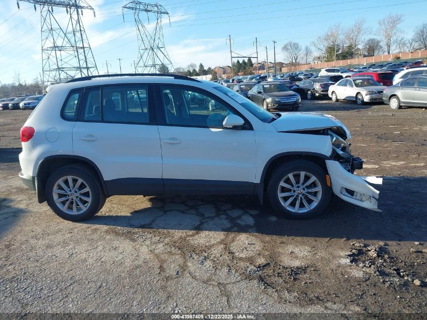 2017 Volkswagen Tiguan 2.0T/2.0T S VIN: WVGBV7AX6HK051819 Lot: 43987409