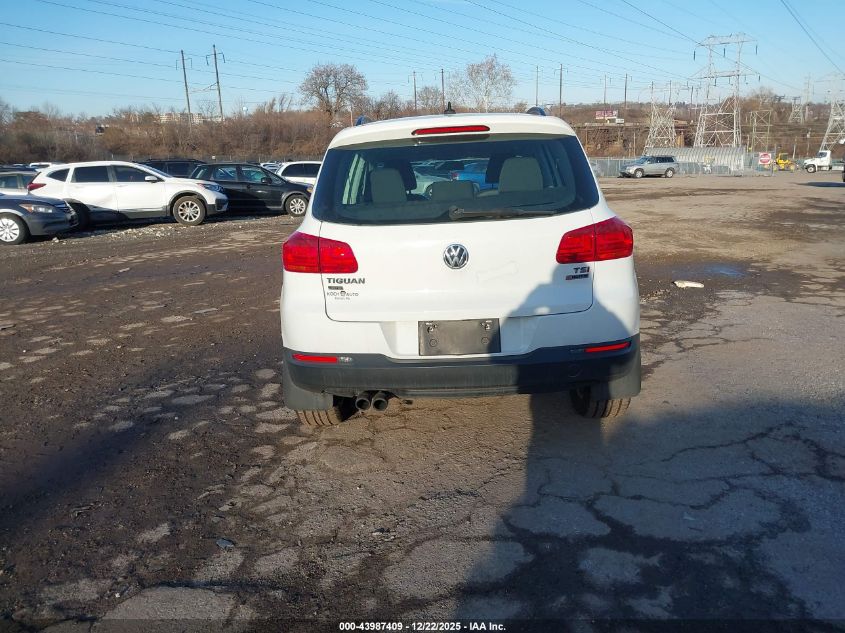 2017 Volkswagen Tiguan 2.0T/2.0T S VIN: WVGBV7AX6HK051819 Lot: 43987409