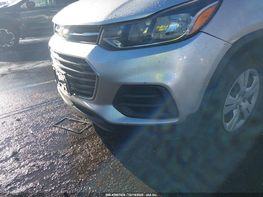 2018 Chevrolet Trax Ls VIN: KL7CJKSB5JB612492 Lot: 43987428