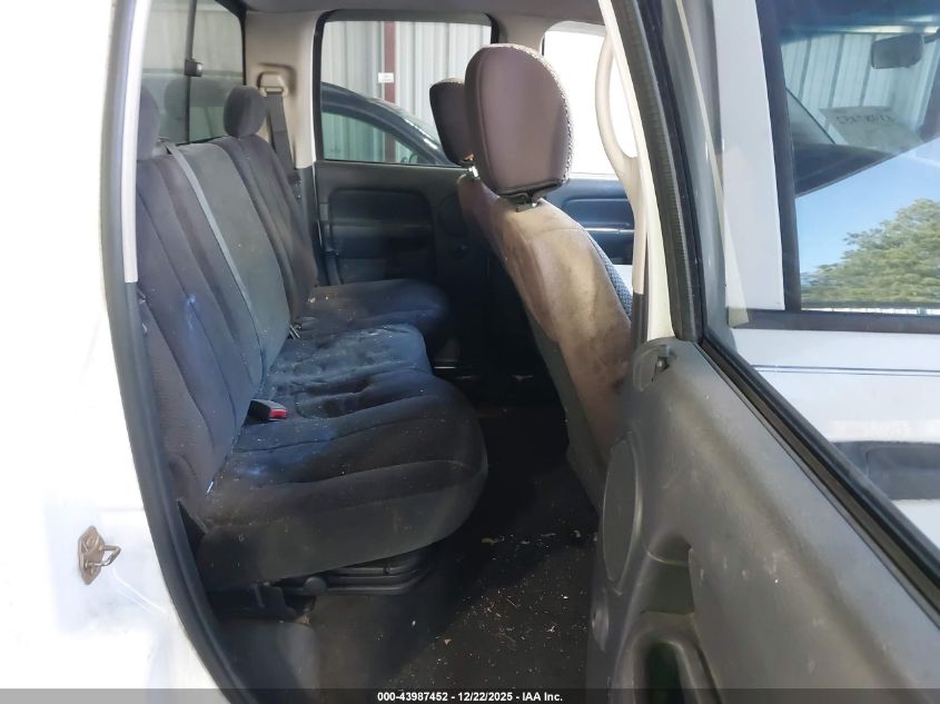 2005 Dodge Ram 1500 Slt/Laramie VIN: 1D7HA18D05J605611 Lot: 43987452