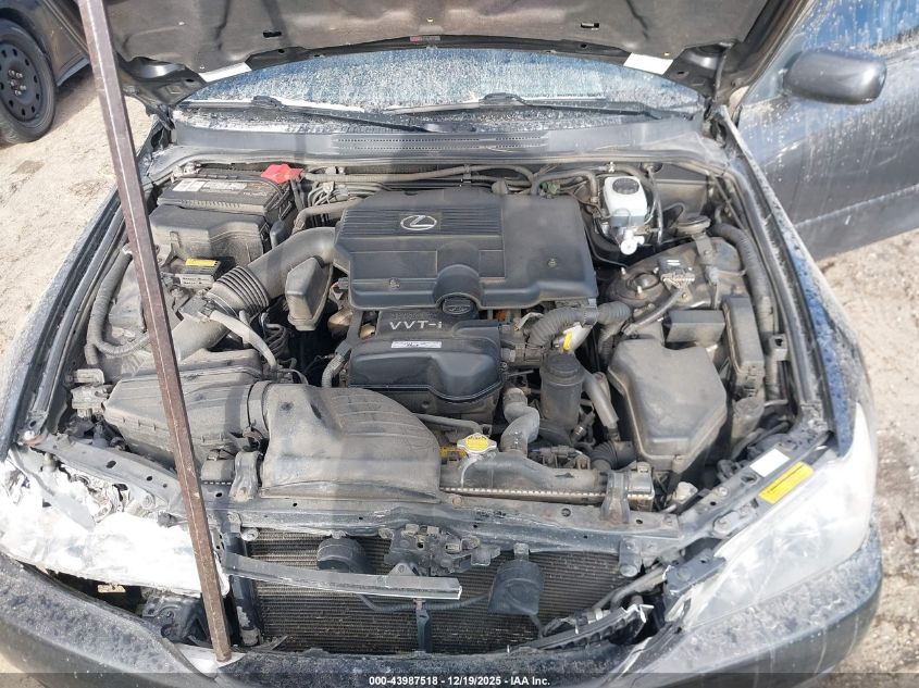 2004 Lexus Is 300 VIN: JTHBD192240086388 Lot: 43987518