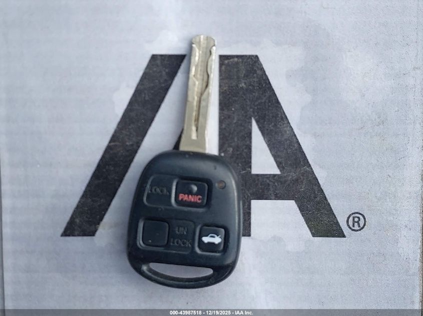 2004 Lexus Is 300 VIN: JTHBD192240086388 Lot: 43987518