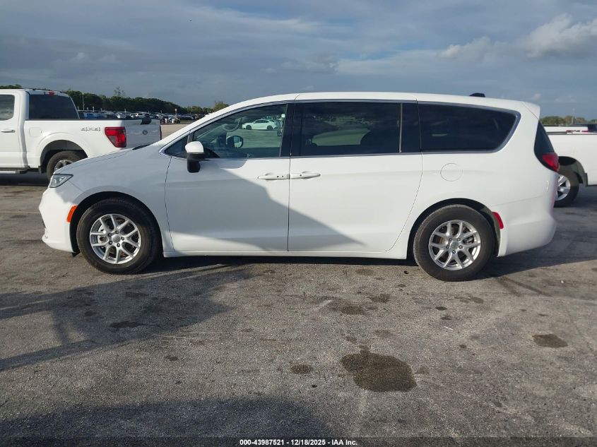 2023 Chrysler Pacifica Touring VIN: 2C4RC1FG4PR559558 Lot: 43987521