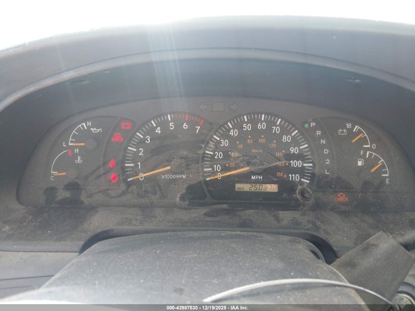 2000 Toyota Tundra Sr5 V8 VIN: 5TBRT3412YS100637 Lot: 43987530