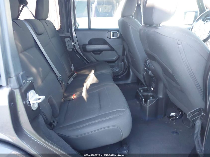 2019 Jeep Wrangler Unlimited Sahara 4X4 VIN: 1C4HJXEG0KW528328 Lot: 43987629