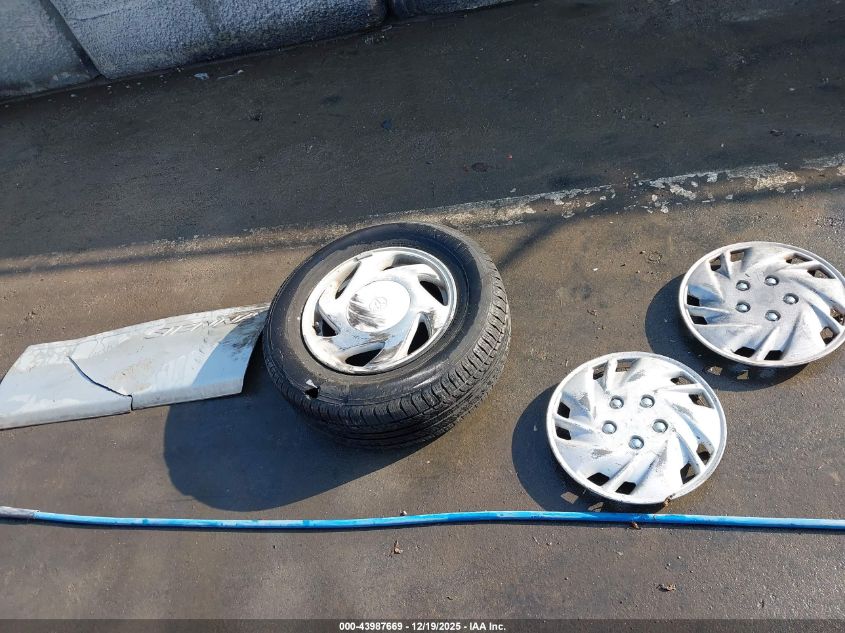 2002 Toyota Sienna Le VIN: 4T3ZF13C92U437317 Lot: 43987669